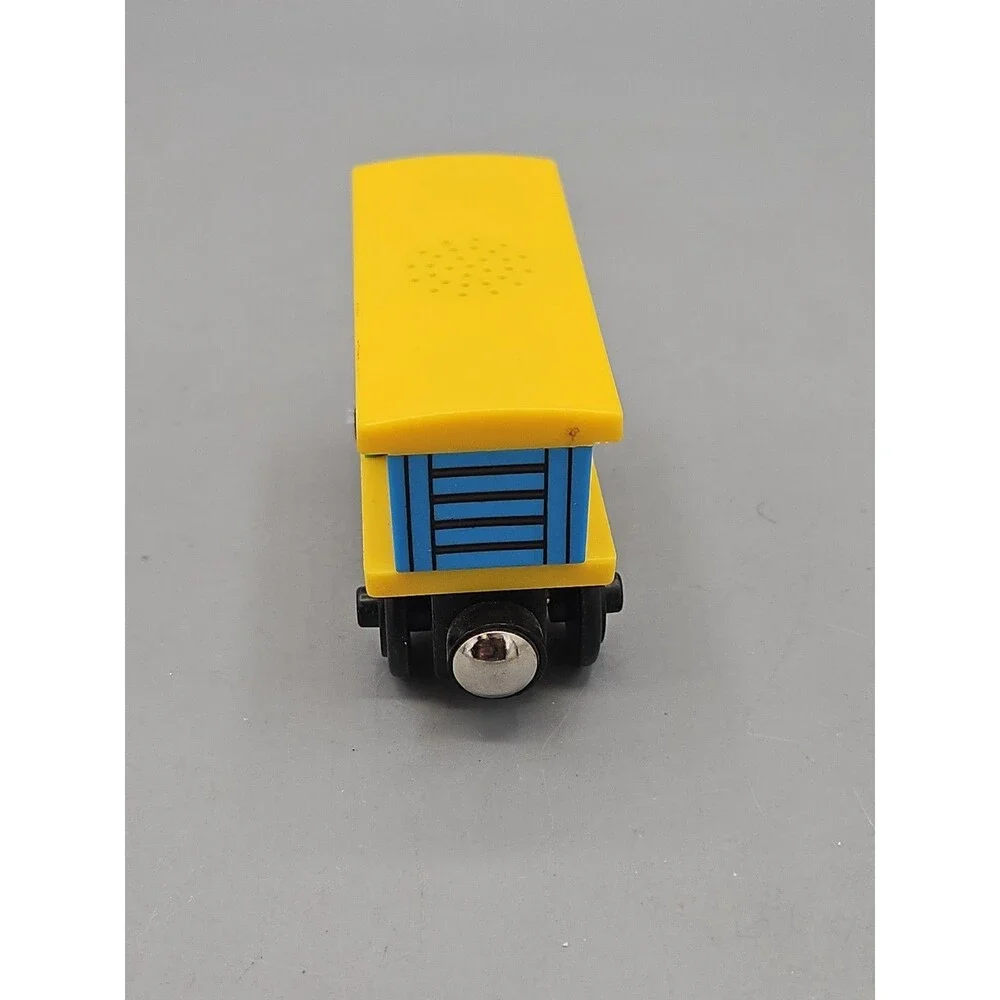 Thomas Wooden LION CAR w/SOUND Wooden Train - Railway - 2003